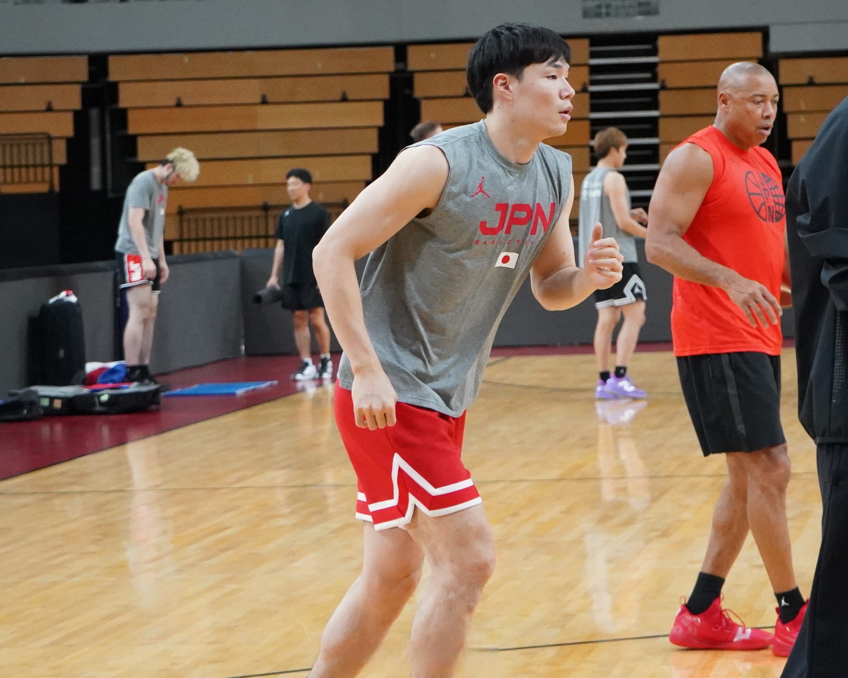 爱游戏-集结日体能课后，纽卡斯尔外线爆发备战CBA季后赛，目标明确，赛季目标并未改变的简单介绍